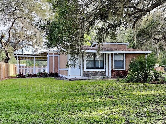 property at 416 E Welch Rd