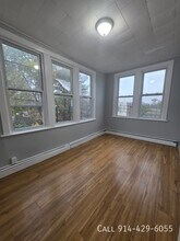 8 Garfield St in Yonkers, NY - Building Photo - Building Photo