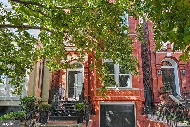 3127 P St NW in Washington, DC - Building Photo - Building Photo
