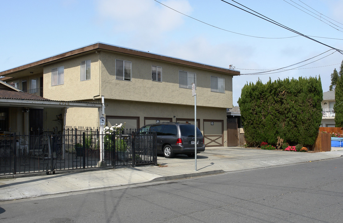 2916 Curtis Ave in Redwood City, CA - Building Photo