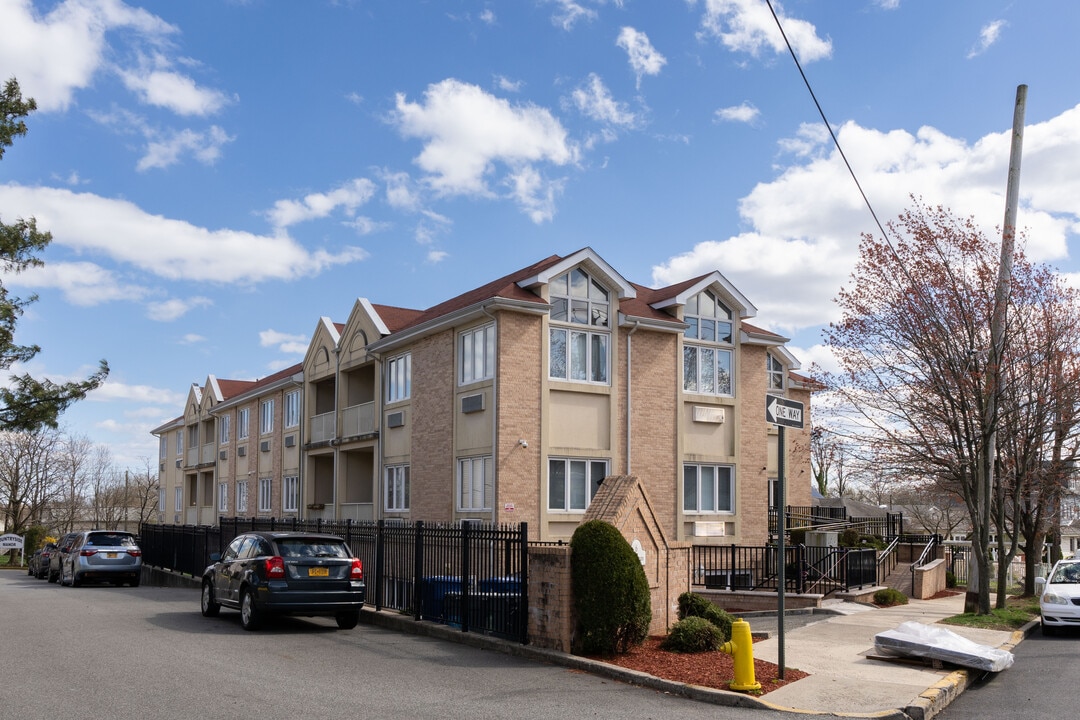 6 Arc Pl in Staten Island, NY - Building Photo