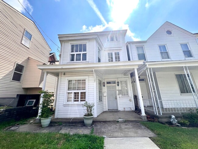 property at 25 Dilworth St