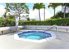 876 Curtis St in Honolulu, HI - Building Photo - Building Photo