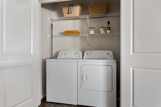 Eastside Station in Austin, TX - Foto de edificio - Building Photo