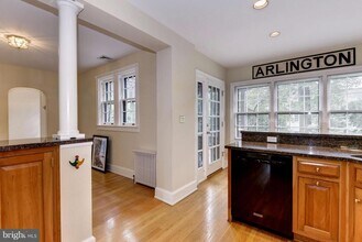 4706 32nd St N in Arlington, VA - Building Photo - Building Photo