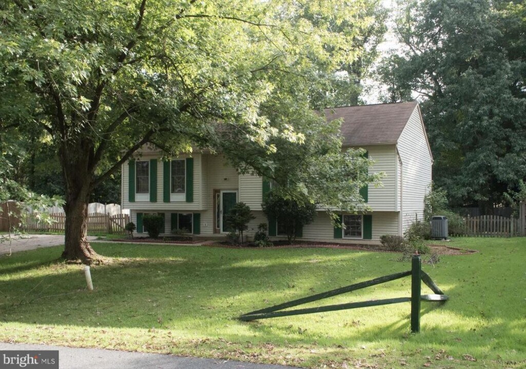 67 Briarwood Dr in Falmouth, VA - Building Photo