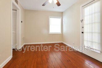 325 Ohio Pl in Sarasota, FL - Building Photo - Building Photo