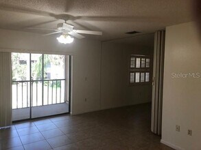 638 Bird Bay Dr E in Venice, FL - Foto de edificio - Building Photo