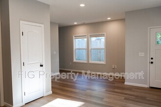 3217 Bikers Path Way in Knoxville, TN - Building Photo - Building Photo