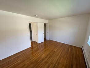 35 Rome Ave in Bedford Hills, NY - Building Photo - Building Photo