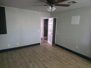 1327 Eastgate Dr in Norman, OK - Foto de edificio - Building Photo