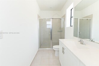 25185 SW 108th Ave in Homestead, FL - Foto de edificio - Building Photo