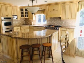 19 Lea Pl in Rockaway, NJ - Building Photo - Building Photo