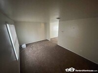 1201 E 43rd St photo'