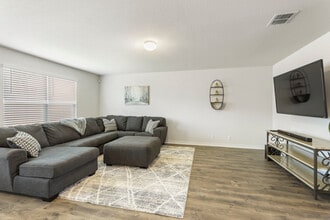 4773 Chalk Flts in San Antonio, TX - Foto de edificio - Building Photo