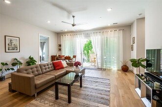 15875 Spectrum Dr in Addison, TX - Building Photo - Building Photo
