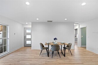 3511 W Azeele St in Tampa, FL - Building Photo - Building Photo