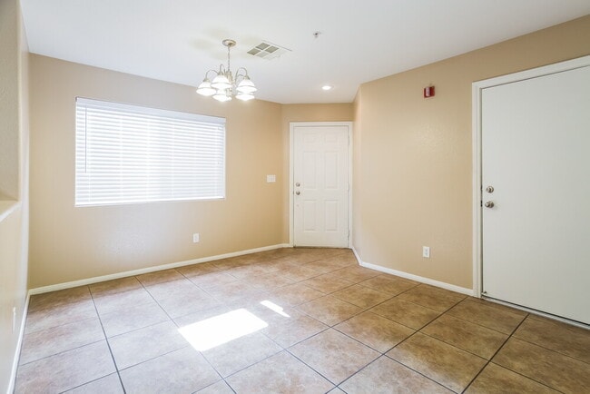 3012 Sunrise Bay Ave in North Las Vegas, NV - Foto de edificio - Building Photo