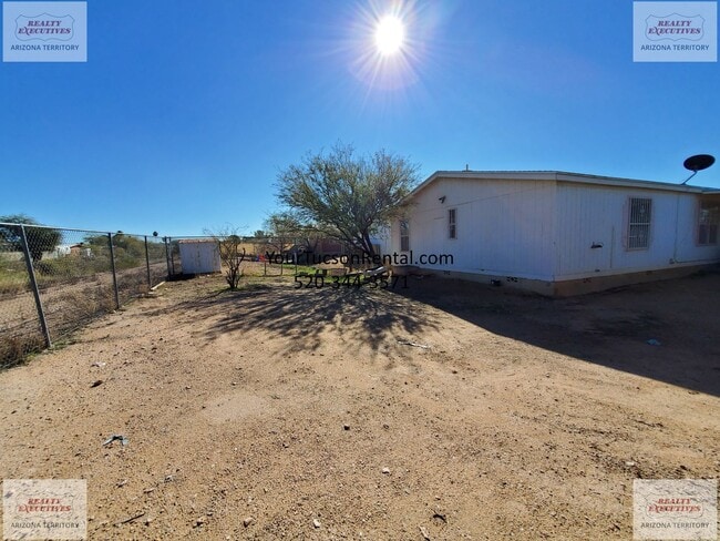 1001 E Park Estates Cir in Tucson, AZ - Building Photo - Building Photo