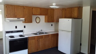 8109 PA-286 Apartments