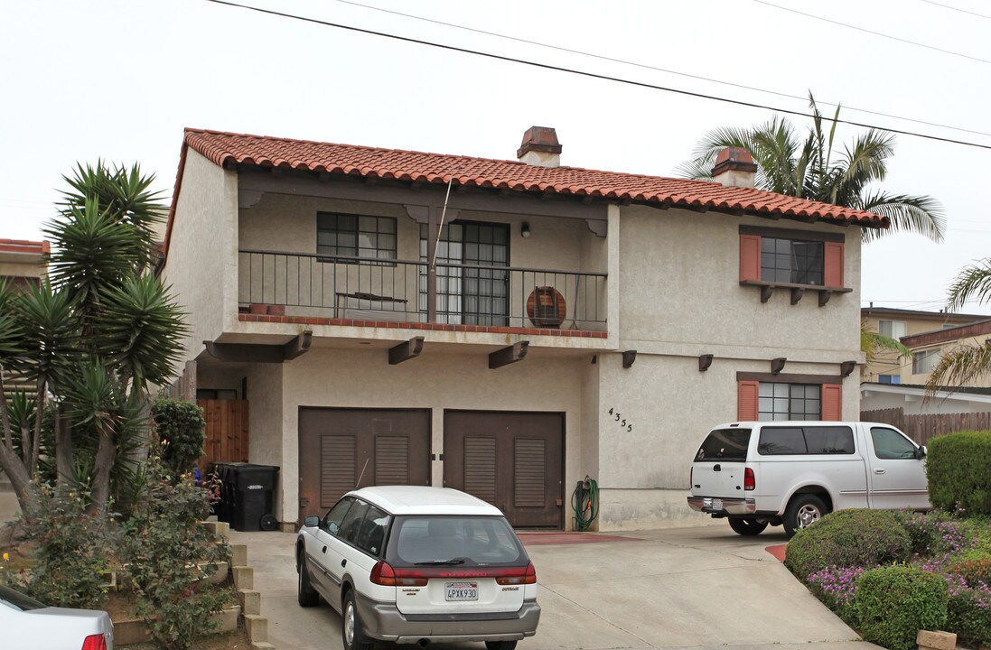 4355 Rialto St in San Diego, CA - Building Photo