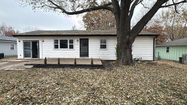 property at 5135 Sloan Ave