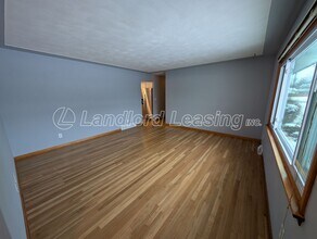 780 Terra Ln in Amherst, OH - Building Photo - Building Photo