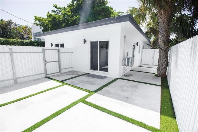 property at 1112 NE 17th Terrace