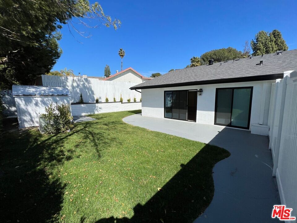 12201 McLennan Ave. in Los Angeles, CA - Building Photo
