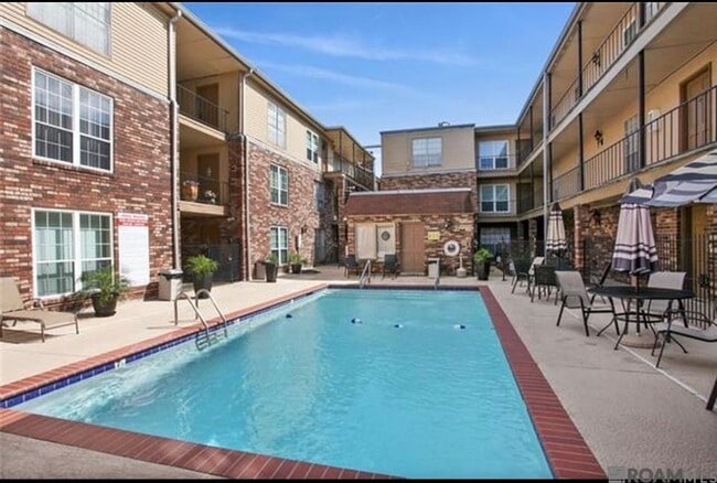 property at 3320 N Arnoult Rd