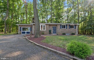 14827 Old Frederick Rd in Woodbine, MD - Building Photo