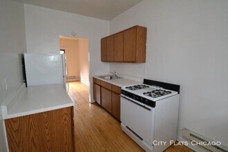 821 W Waveland Ave-Unit -Unit 3N in Chicago, IL - Building Photo - Building Photo