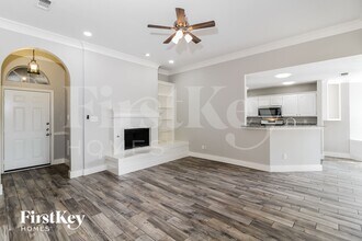 6 W Sharon Dr in Krum, TX - Building Photo - Building Photo