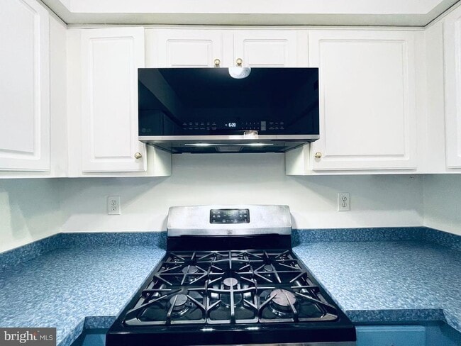 3005 Creekside Ct in Warrington, PA - Building Photo - Building Photo