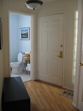 4970 Kester Ave, Unit 13 in Sherman Oaks, CA - Building Photo - Building Photo