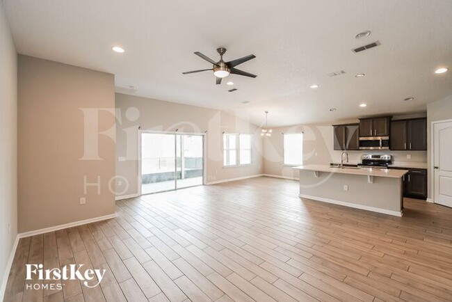8041 Arctic Fox Rd in Jacksonville, FL - Building Photo - Building Photo