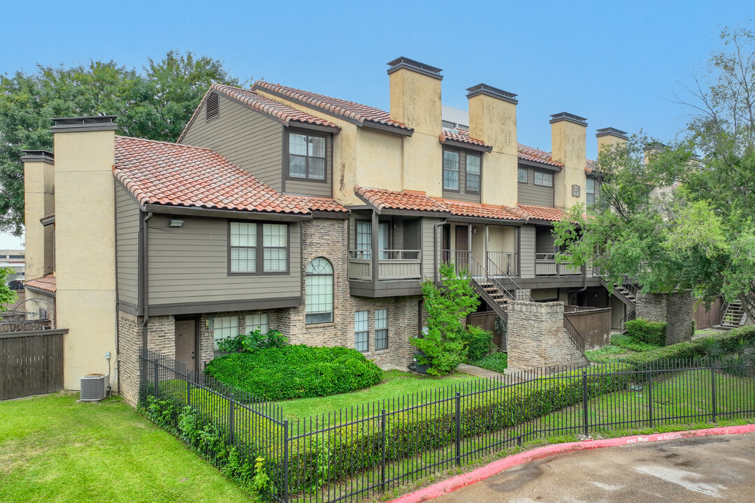 University Crossroads in Dallas, TX - Building Photo