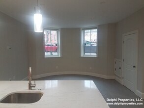 554 Massachusetts Ave in Boston, MA - Building Photo - Building Photo