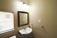 2211 Davis St photo'