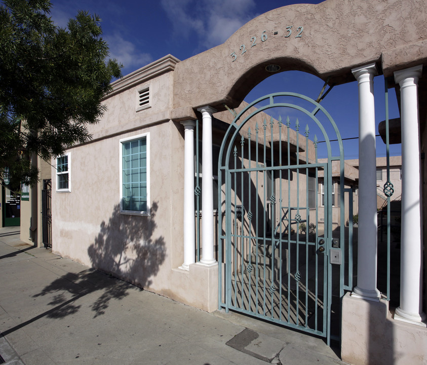 3226-3232 Adams Ave in San Diego, CA - Foto de edificio