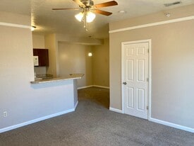 Prairie Pointe Apartments in Dodge City, KS - Building Photo