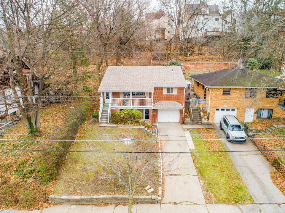 1335 Jeffers St in Pittsburgh, PA - Building Photo