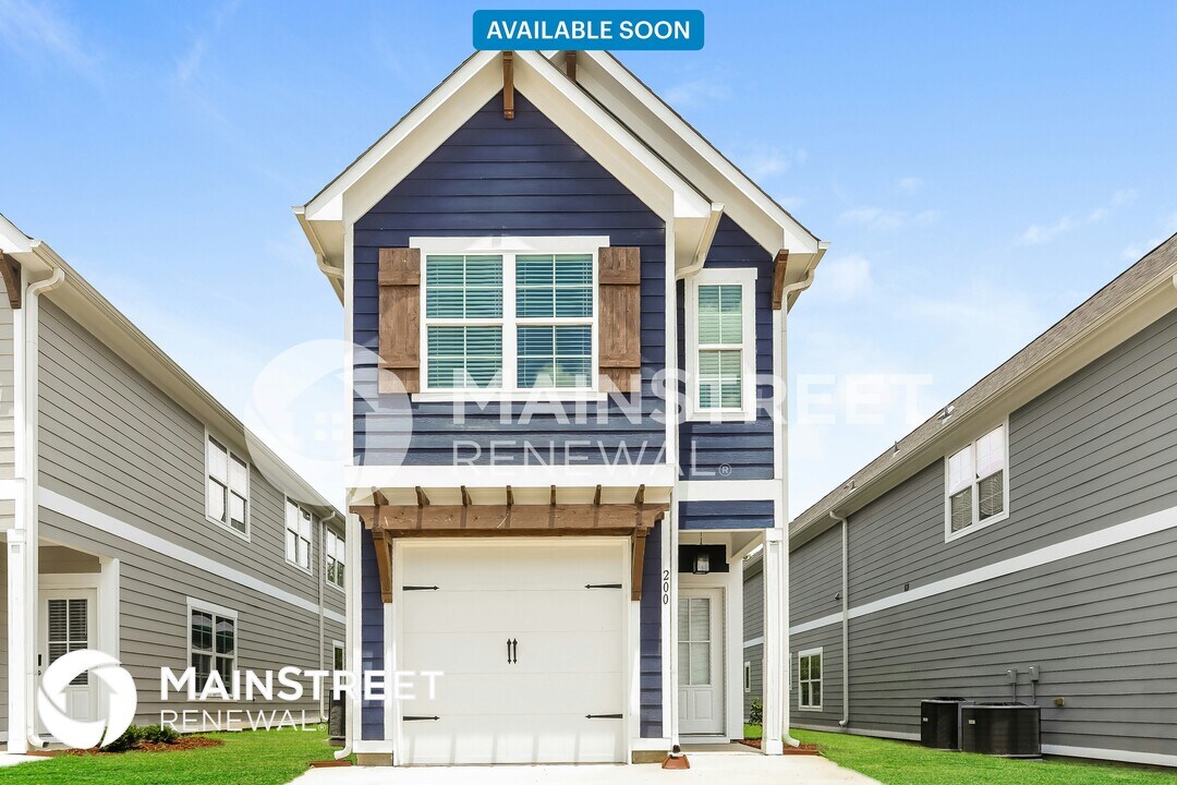 200 Creek Run Way in Calera, AL - Foto de edificio