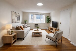 111 Babcock St, Unit 28 in Brookline, MA - Building Photo