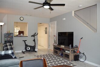 4687 SW 48th Dr in Gainesville, FL - Building Photo - Building Photo