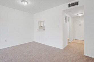 4314 NW 9th Ave in Pompano Beach, FL - Building Photo - Building Photo