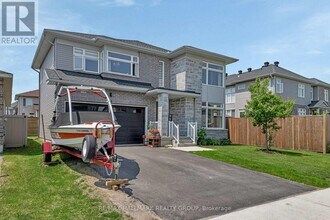 78 Dunlop Rd in Carleton Place, ON - Building Photo - Building Photo