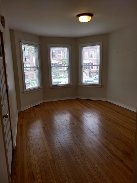 4141 W School St, Unit 2 in Chicago, IL - Building Photo