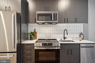 1108 N Front St in Philadelphia, PA - Building Photo