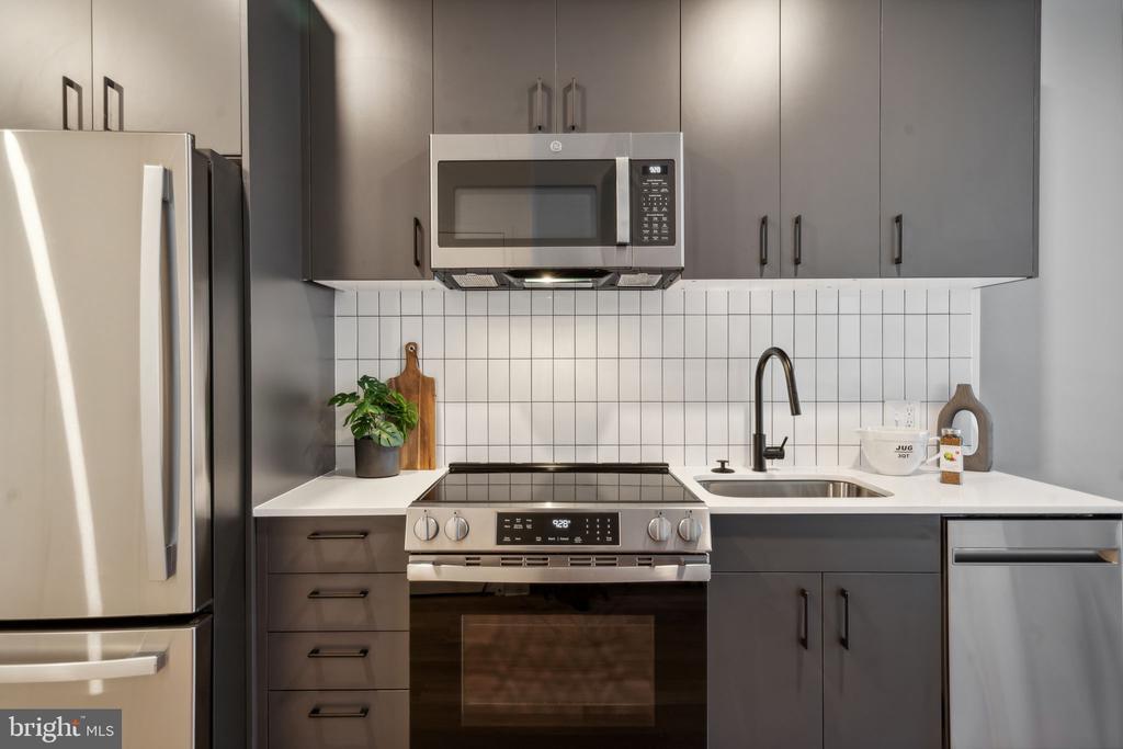 1108 N Front St in Philadelphia, PA - Building Photo